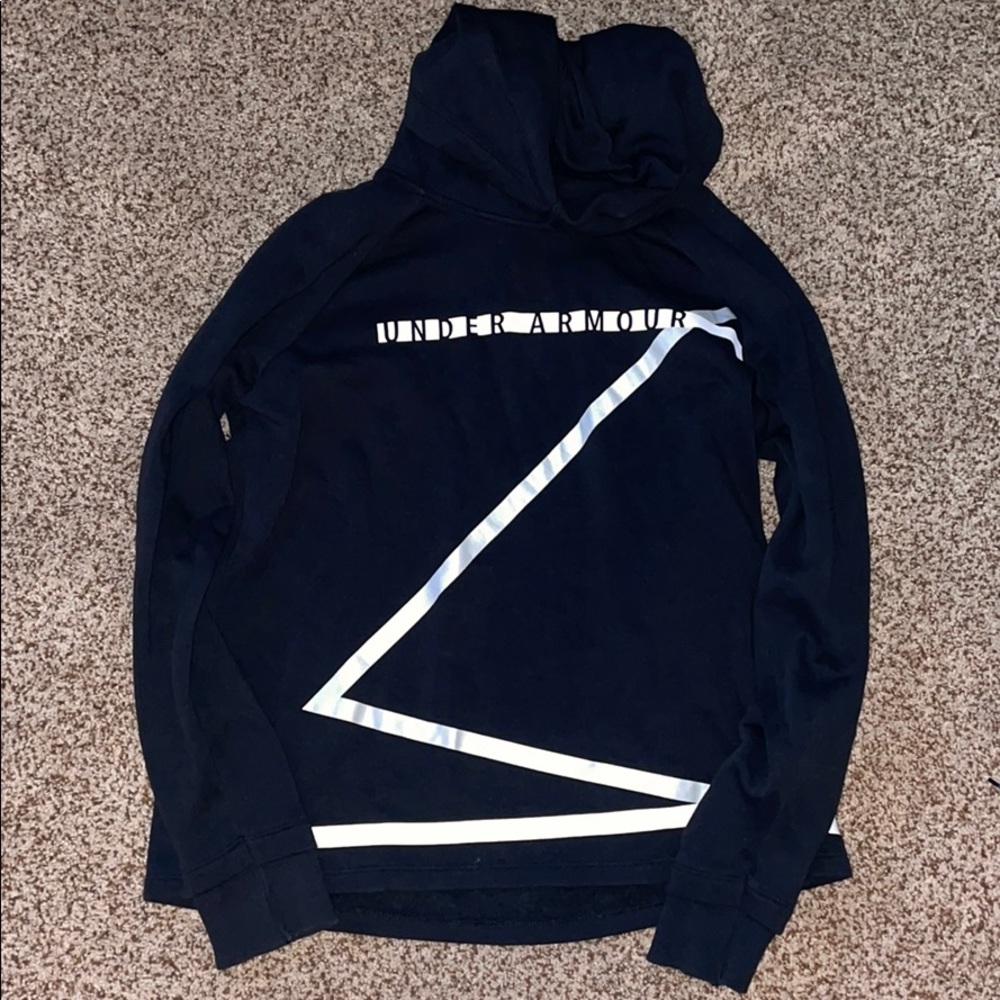 Black and white UNDER ARMOUR pullover sweatshirt.